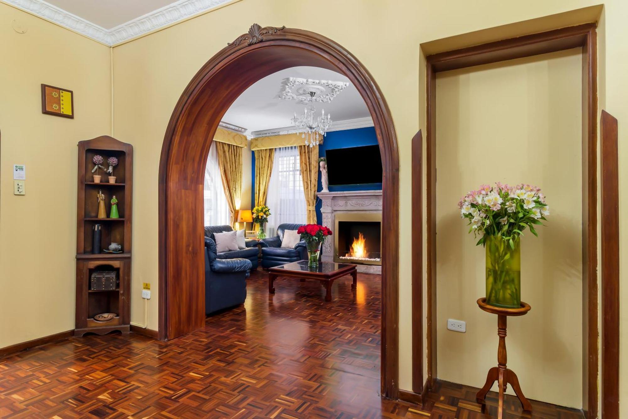 Hotel La Cartuja Quito Extérieur photo