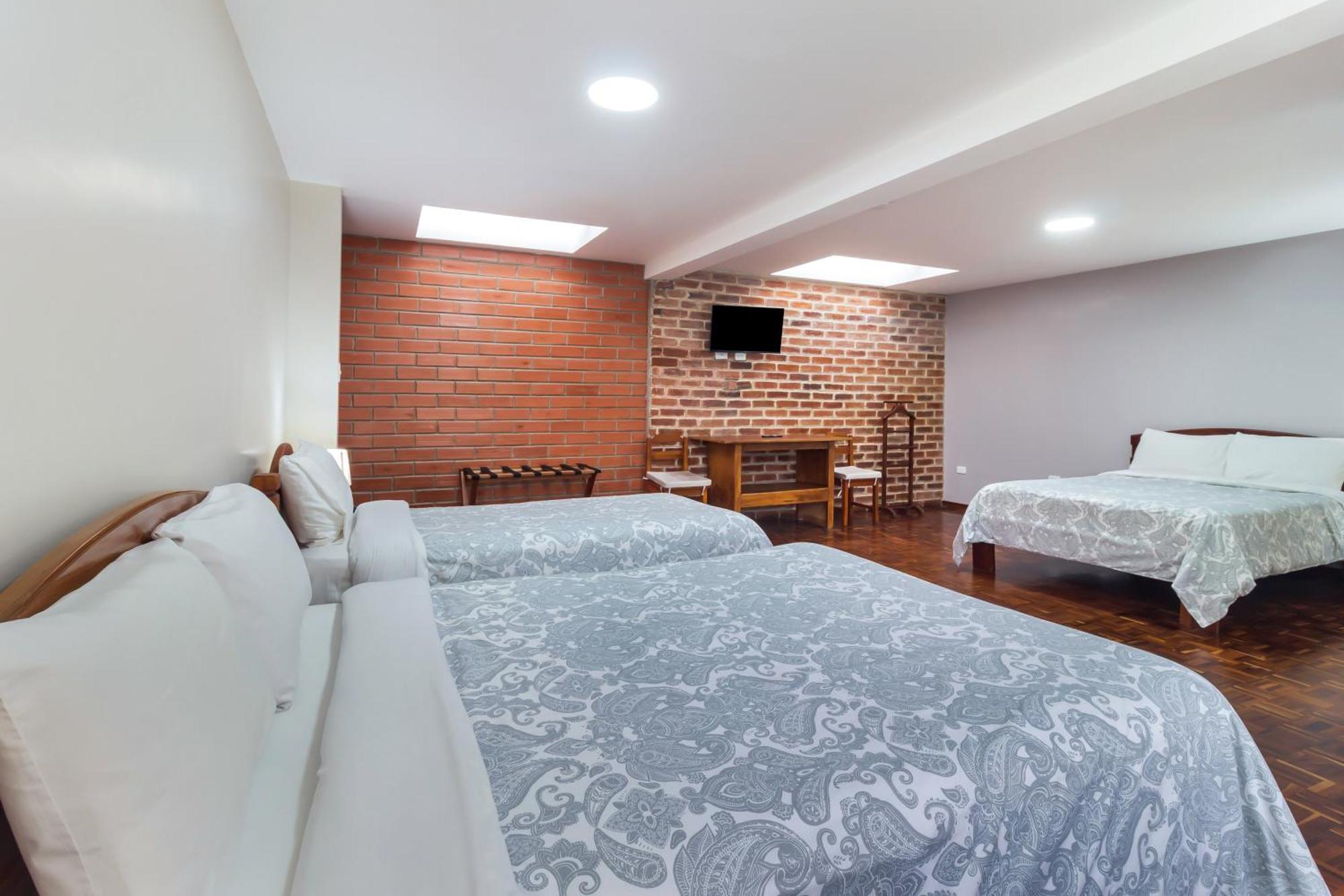 Hotel La Cartuja Quito Extérieur photo