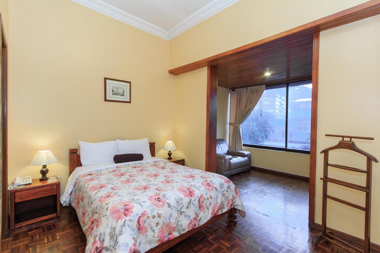 Hotel La Cartuja Quito Extérieur photo