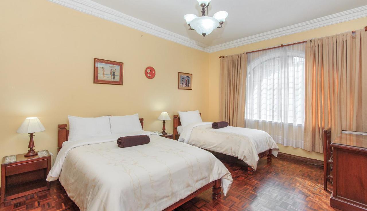 Hotel La Cartuja Quito Extérieur photo